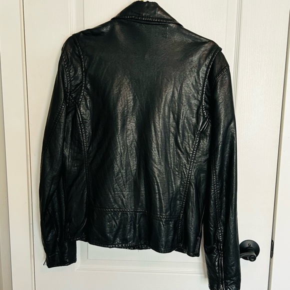 Black men’s faux leather jacket - Picture 2 of 3